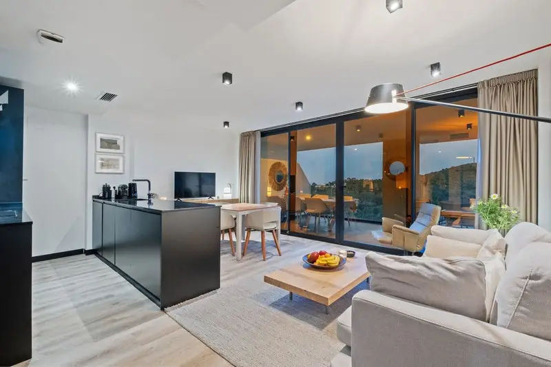 33